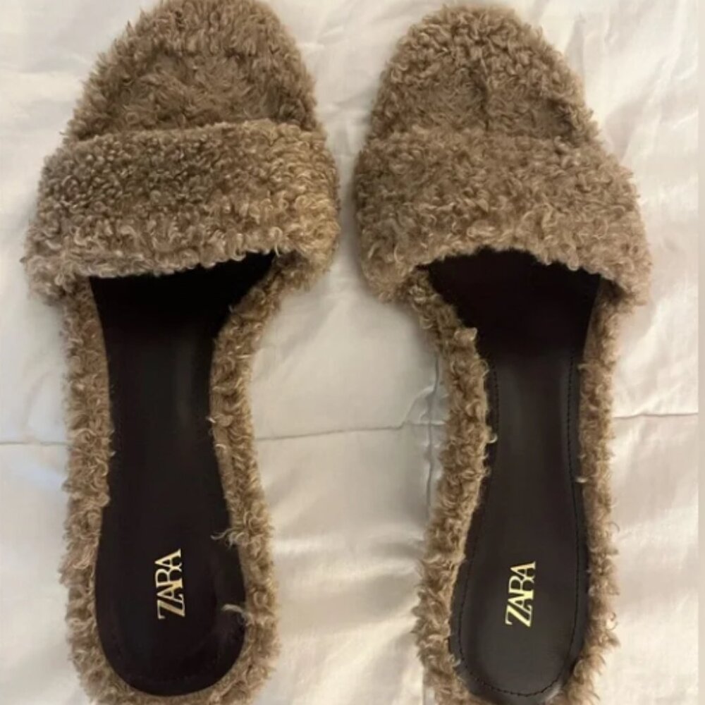 ZARA TEDDY KITTEN HEEL
